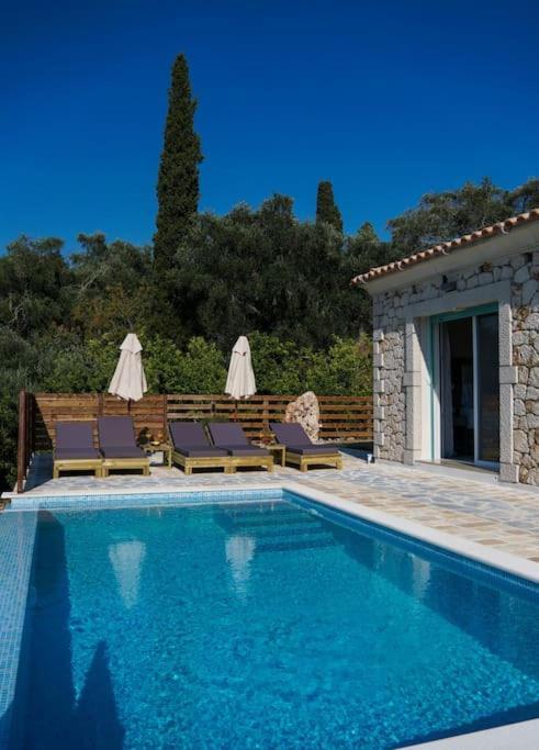 Villa Di Pietra Ii Liapades